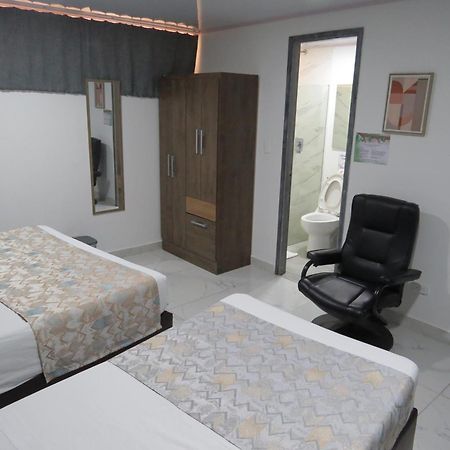 Hotel A & A Santa Alejandria Medellín Extérieur photo