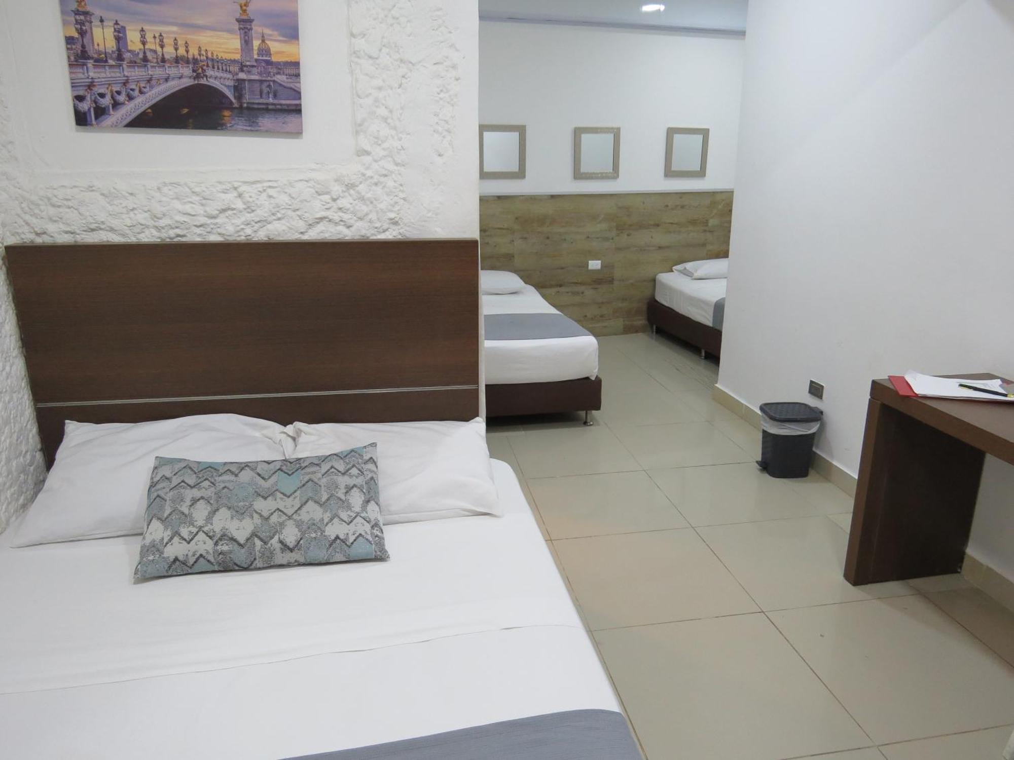 Hotel A & A Santa Alejandria Medellín Extérieur photo
