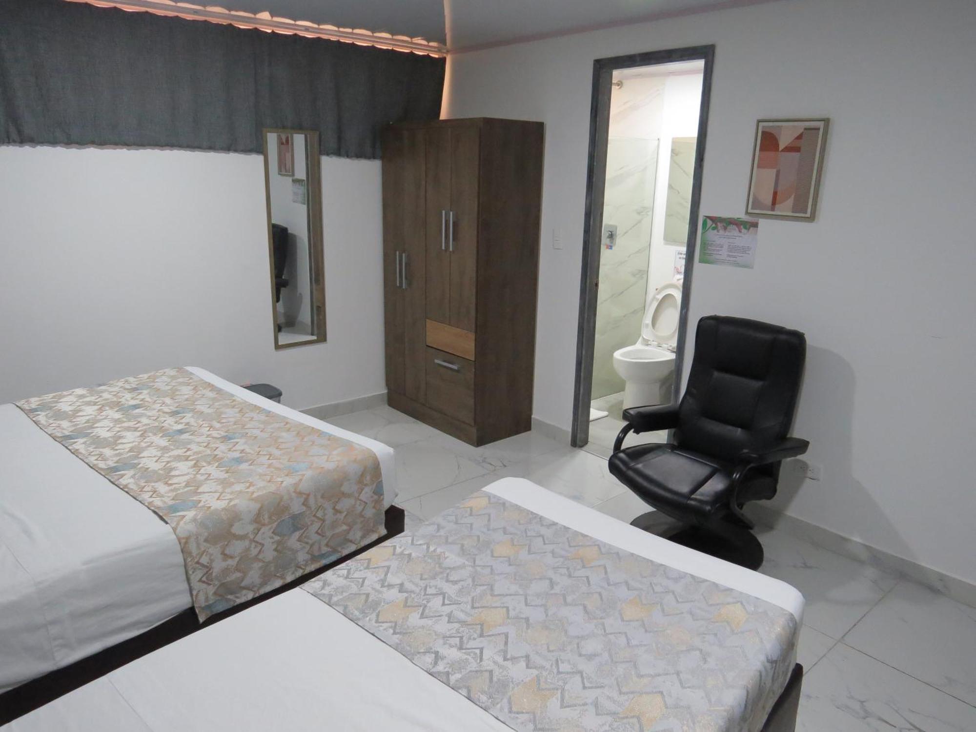 Hotel A & A Santa Alejandria Medellín Extérieur photo