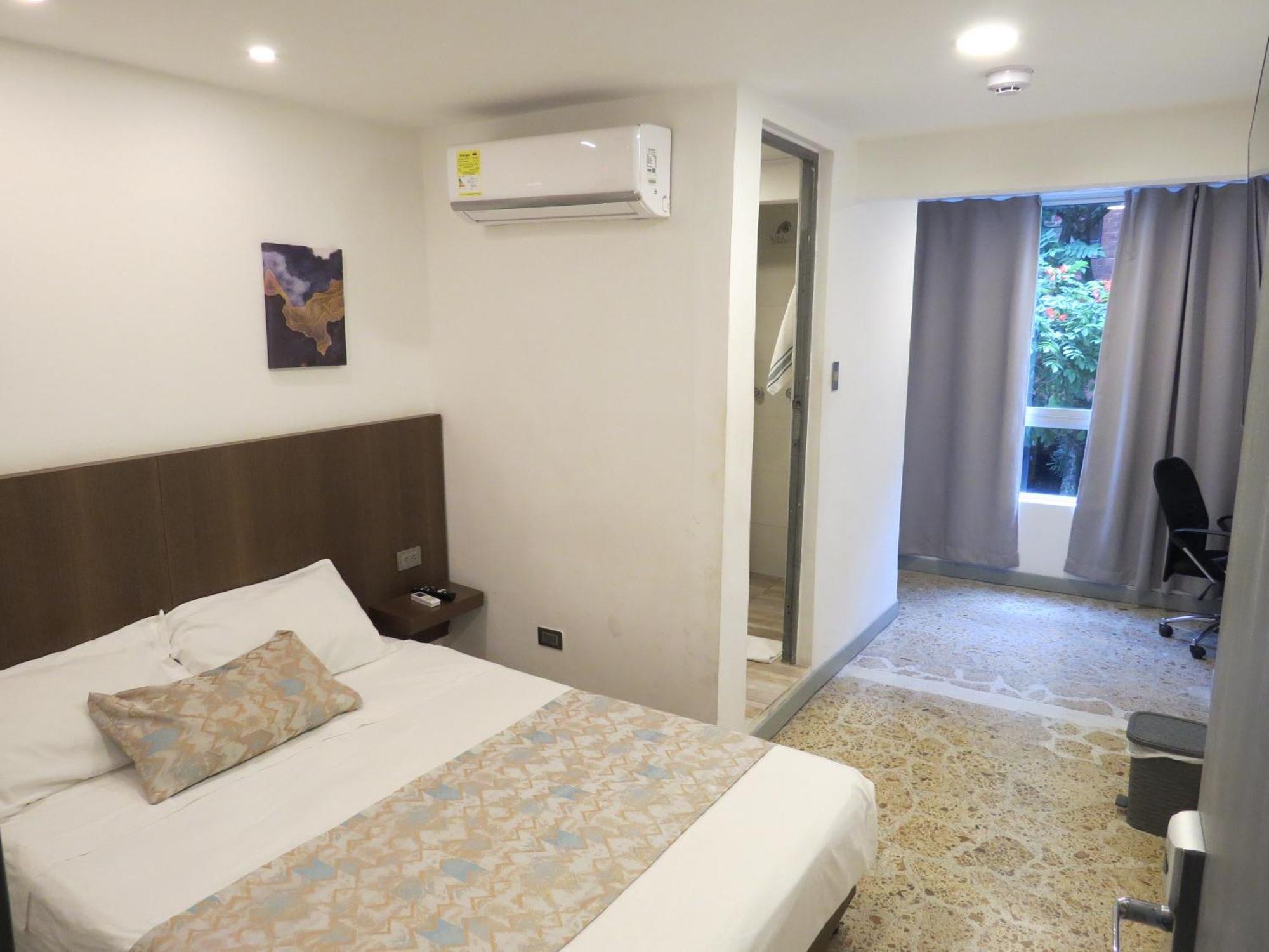 Hotel A & A Santa Alejandria Medellín Extérieur photo