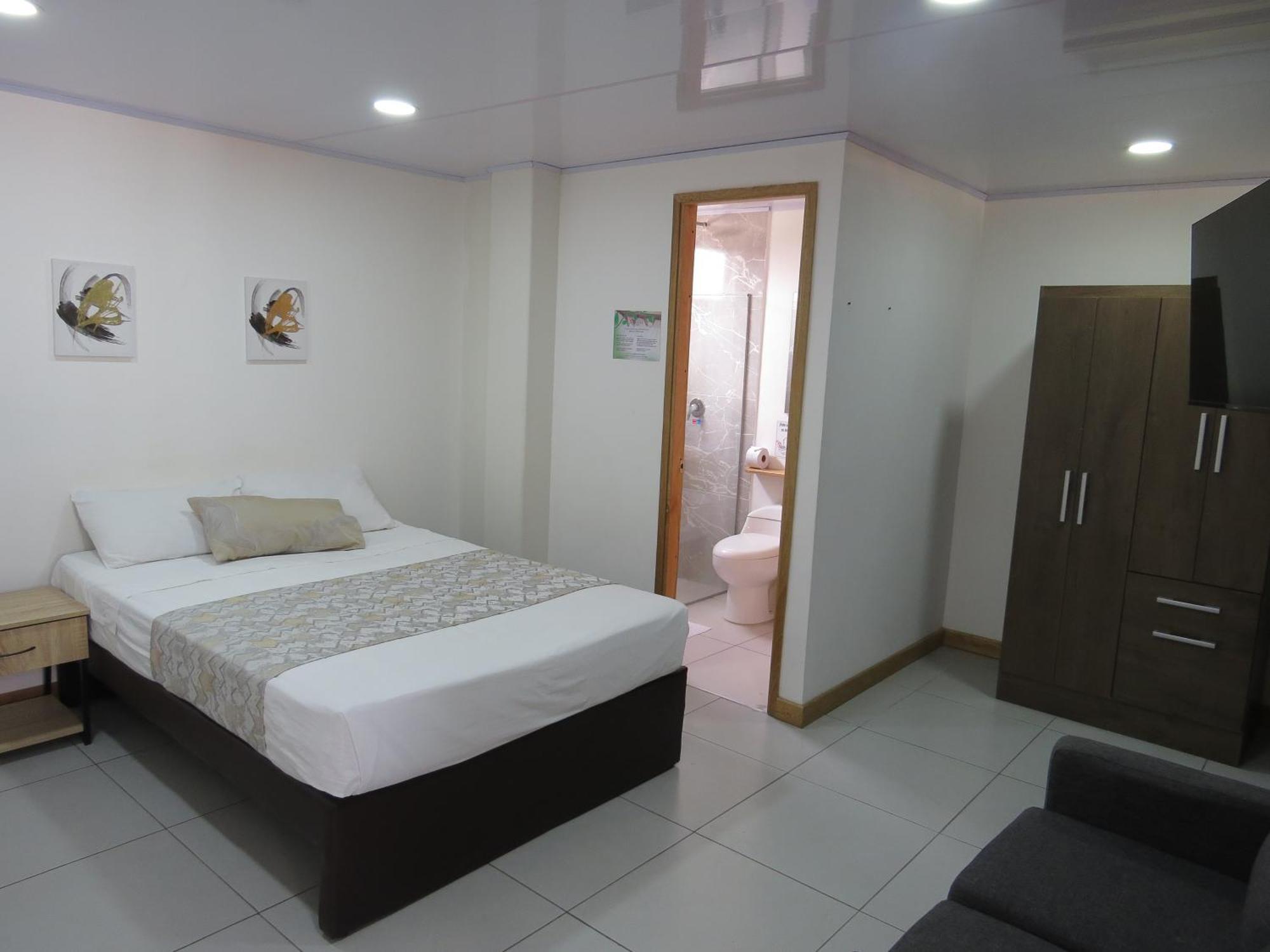 Hotel A & A Santa Alejandria Medellín Extérieur photo